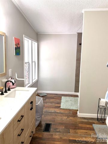 929 Brookhaven Road, Statesville, NC 28625