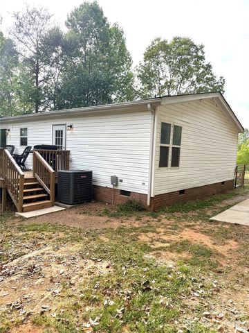 929 Brookhaven Road, Statesville, NC 28625