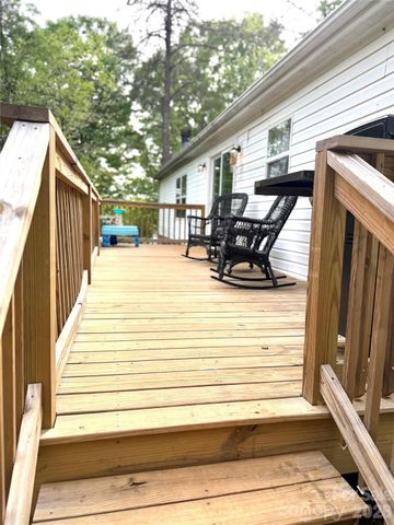 929 Brookhaven Road, Statesville, NC 28625