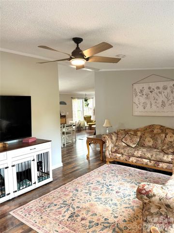 929 Brookhaven Road, Statesville, NC 28625