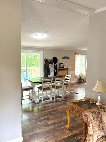 929 Brookhaven Road, Statesville, NC 28625