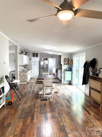 929 Brookhaven Road, Statesville, NC 28625