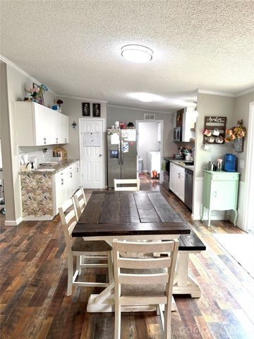 929 Brookhaven Road, Statesville, NC 28625