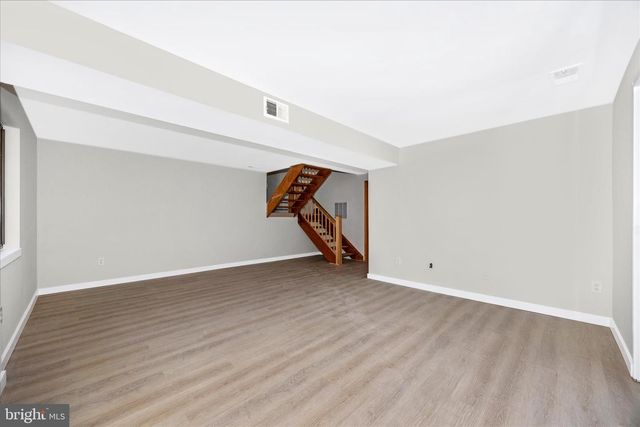 10704 WAYRIDGE DR, Montgomery Village, MD 20886