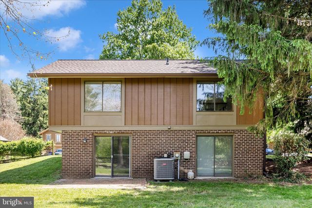 10704 WAYRIDGE DR, Montgomery Village, MD 20886