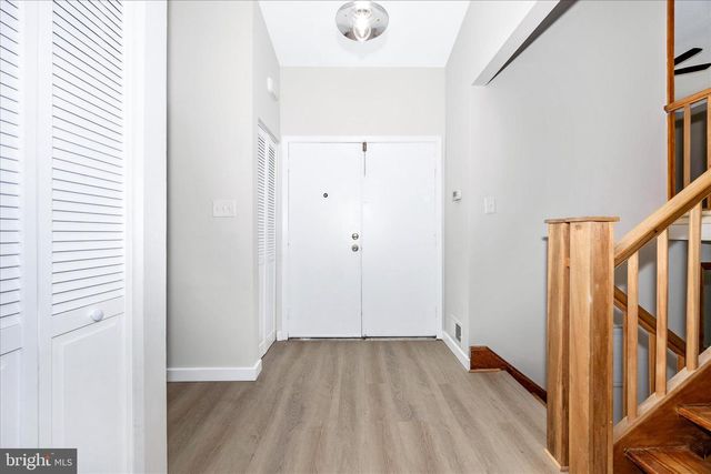 10704 WAYRIDGE DR, Montgomery Village, MD 20886