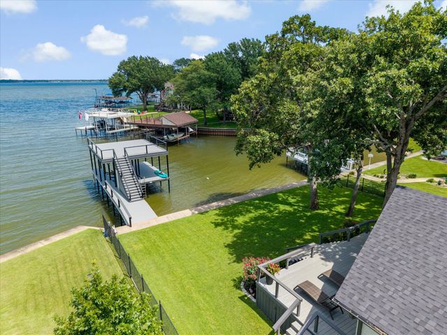 524 Sampan Drive, Tool, TX 75143