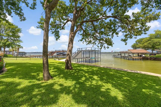 524 Sampan Drive, Tool, TX 75143
