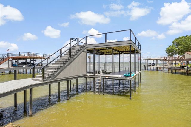 524 Sampan Drive, Tool, TX 75143