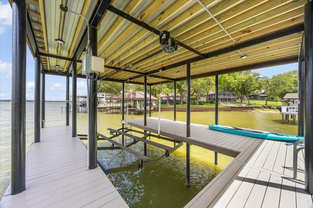 524 Sampan Drive, Tool, TX 75143