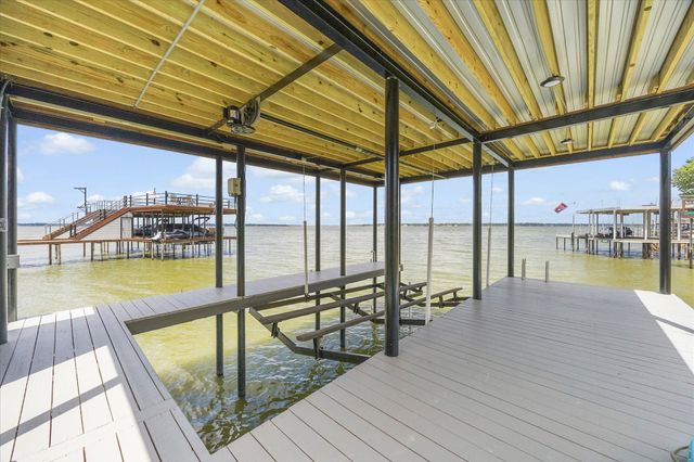 524 Sampan Drive, Tool, TX 75143