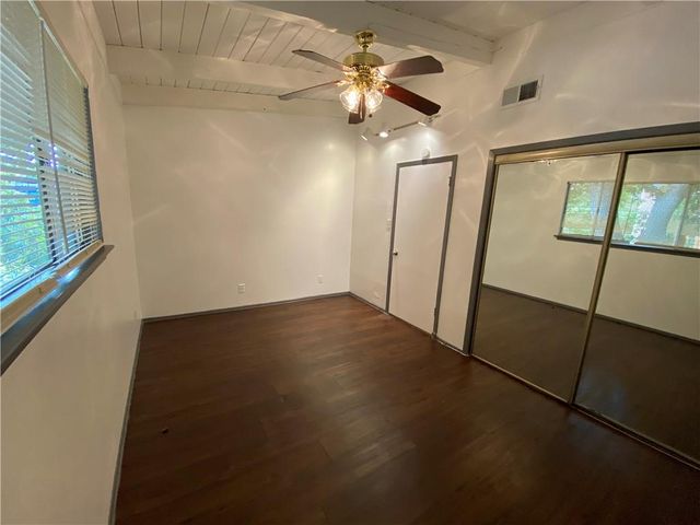 2413 Leon ST 102, Austin, TX 78705