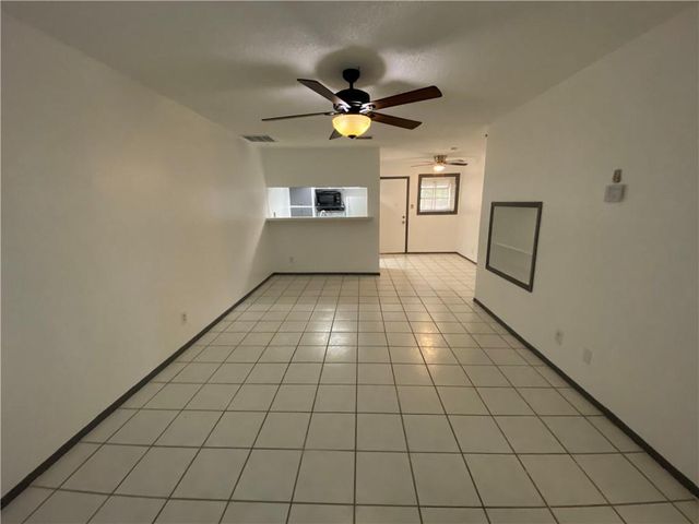 2413 Leon ST 102, Austin, TX 78705