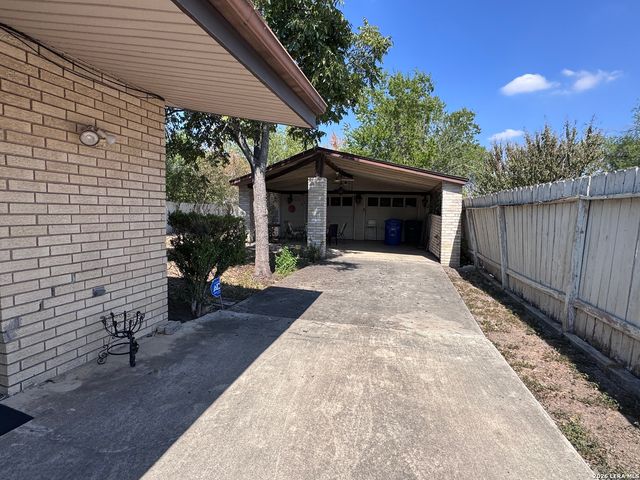 205 W Mayfield, San Antonio, TX 78221