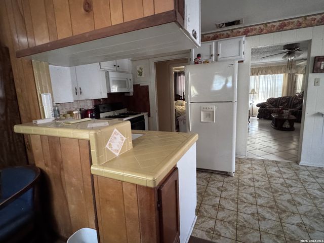 205 W Mayfield, San Antonio, TX 78221