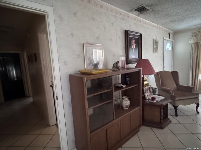 205 W Mayfield, San Antonio, TX 78221