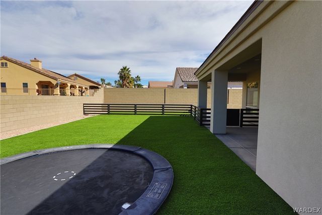 3383 Sunbeam Drive, Bullhead City, AZ 86429