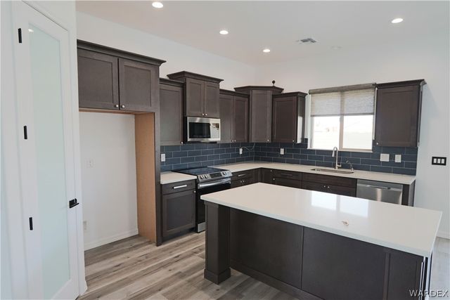 3383 Sunbeam Drive, Bullhead City, AZ 86429