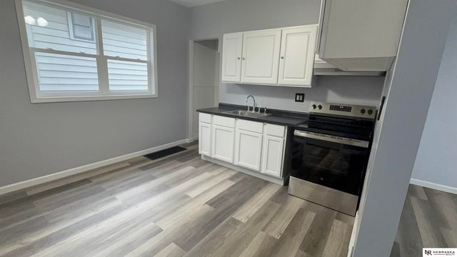 3719 X Street, Omaha, NE 68107