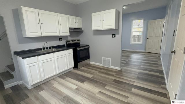 3719 X Street, Omaha, NE 68107