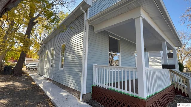 3719 X Street, Omaha, NE 68107