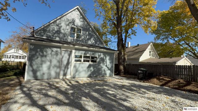 3719 X Street, Omaha, NE 68107