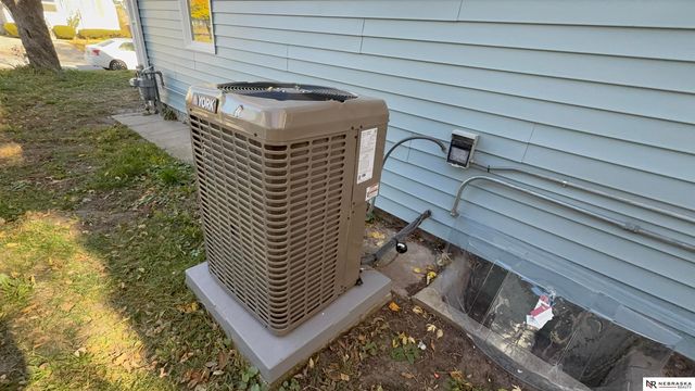 3719 X Street, Omaha, NE 68107