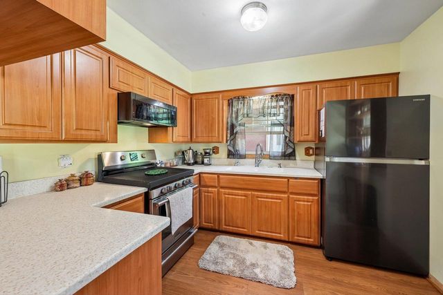 135 Riverview Heights, Mayville, WI 53050