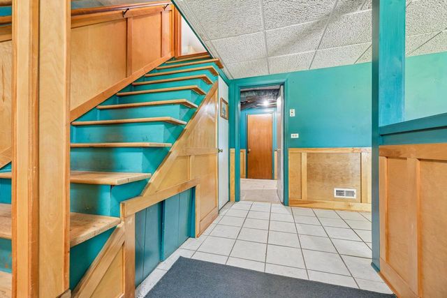 135 Riverview Heights, Mayville, WI 53050