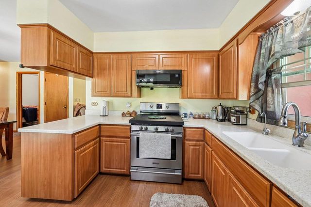 135 Riverview Heights, Mayville, WI 53050