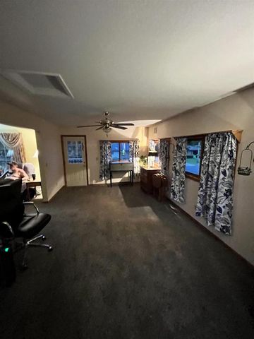 135 Riverview Heights, Mayville, WI 53050