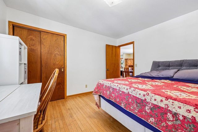 135 Riverview Heights, Mayville, WI 53050