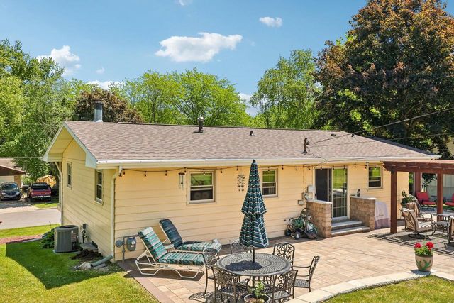 135 Riverview Heights, Mayville, WI 53050