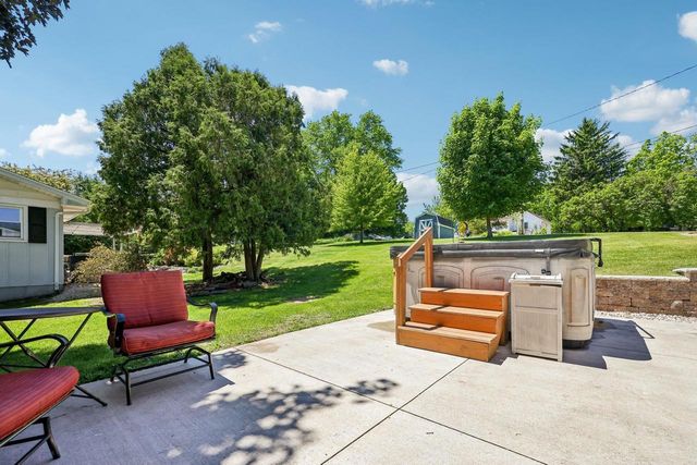 135 Riverview Heights, Mayville, WI 53050
