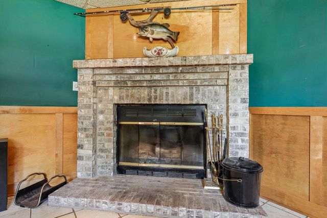 135 Riverview Heights, Mayville, WI 53050