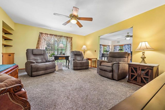 135 Riverview Heights, Mayville, WI 53050