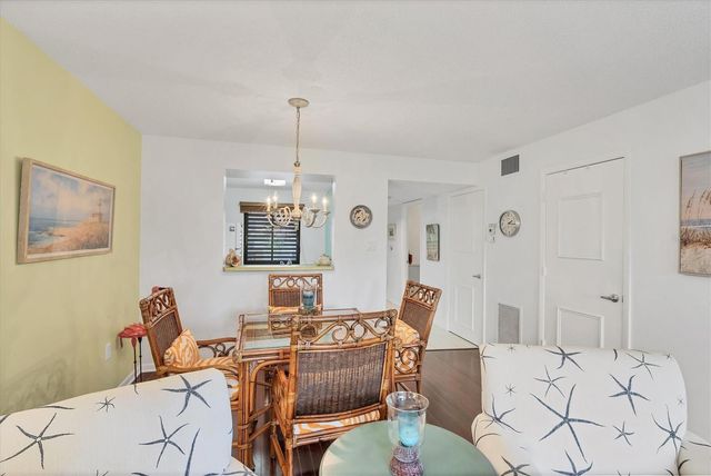 5216 LAKE VILLAGE DRIVE 71, Sarasota, FL 34235