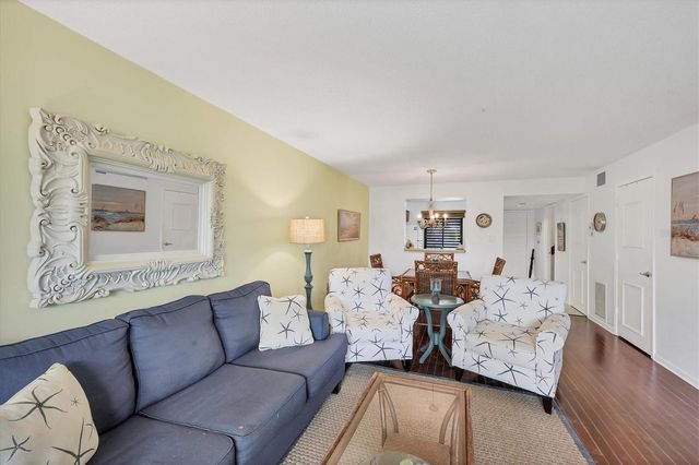 5216 LAKE VILLAGE DRIVE 71, Sarasota, FL 34235