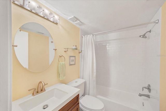5216 LAKE VILLAGE DRIVE 71, Sarasota, FL 34235