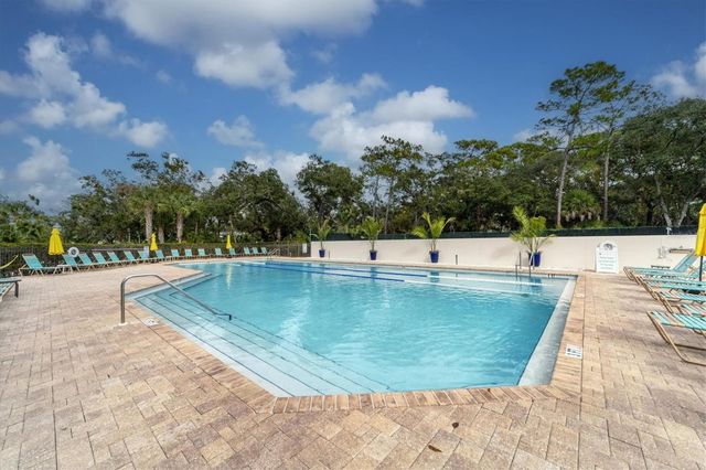 5216 LAKE VILLAGE DRIVE 71, Sarasota, FL 34235