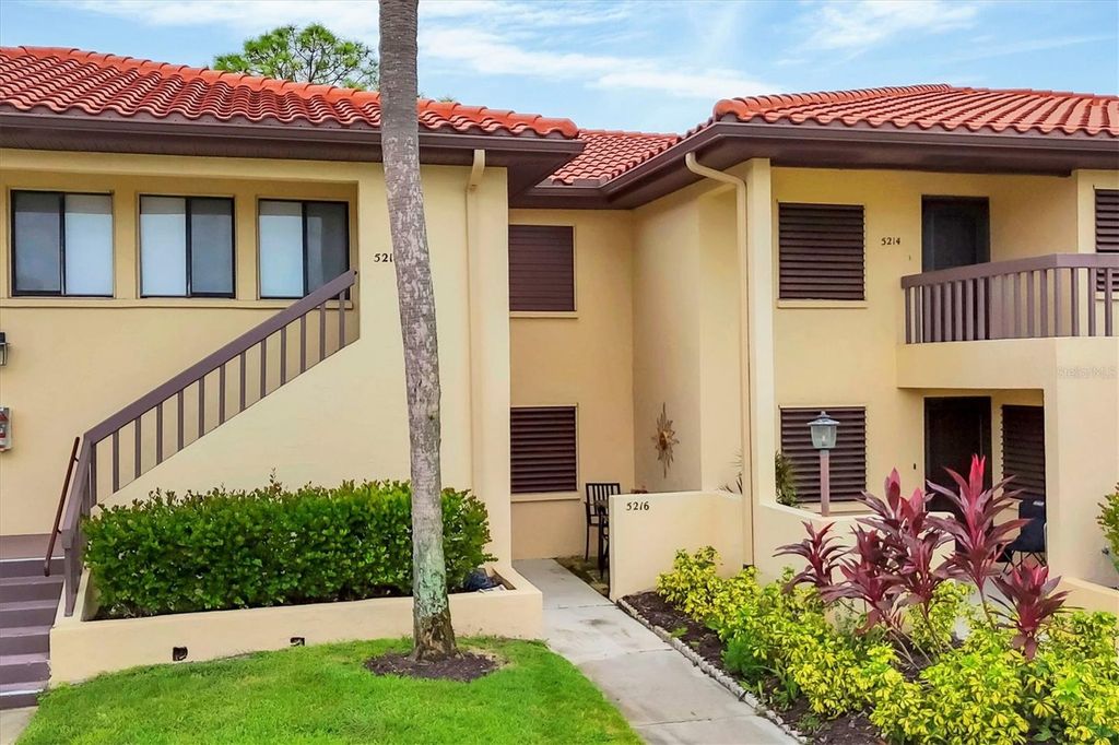 5216 LAKE VILLAGE DRIVE 71, Sarasota, FL 34235