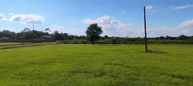 5745 W Port Arthur Road, Port Arthur, TX 77640