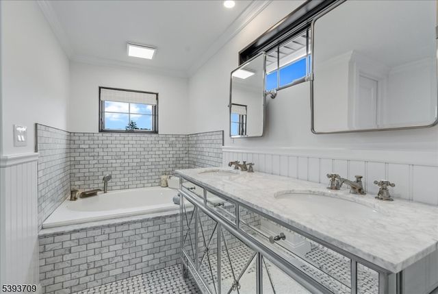 53 Oakwood Trl, Sparta Twp., NJ 07871