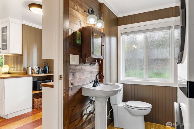 16025 NE 27th Street, Bellevue, WA 98008