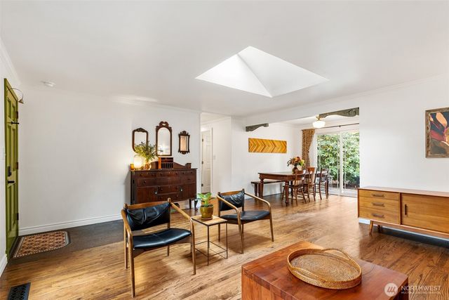 16025 NE 27th Street, Bellevue, WA 98008
