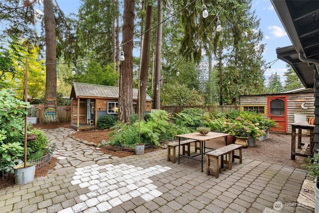 16025 NE 27th Street, Bellevue, WA 98008