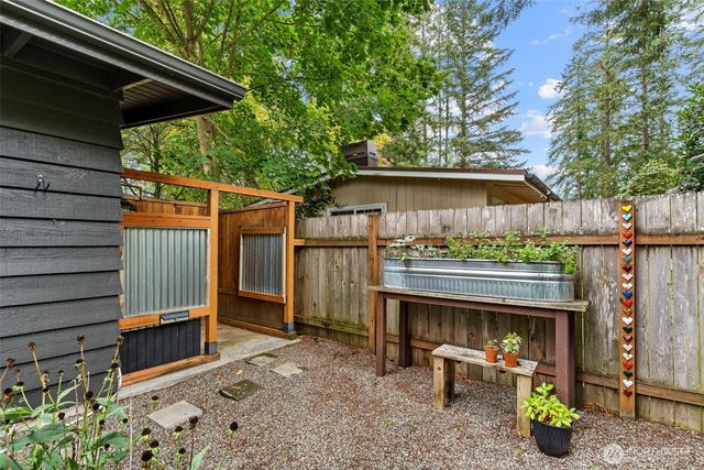 16025 NE 27th Street, Bellevue, WA 98008