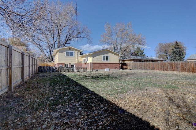 320 S Simms Street, Lakewood, CO 80228