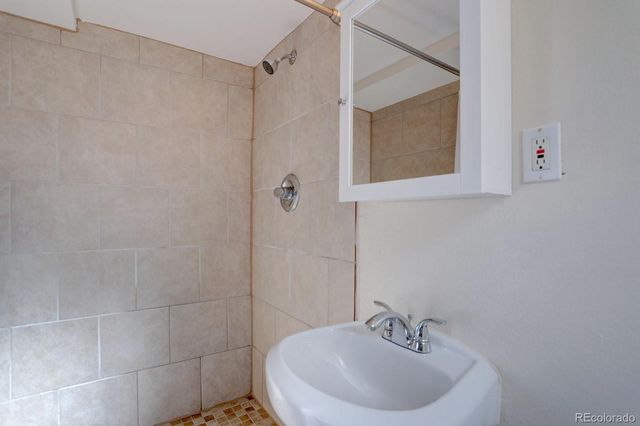 320 S Simms Street, Lakewood, CO 80228