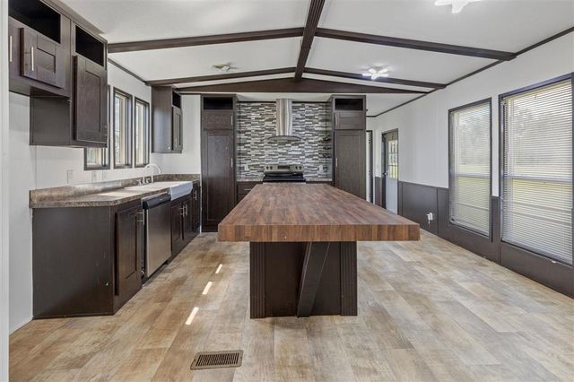 7717 Effie Nina Way, Lake Charles, LA 70615